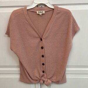 Listicle Women's Pink Button-Down Top. Size M. Great condition.